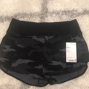 Athleta running free printed camo shorts